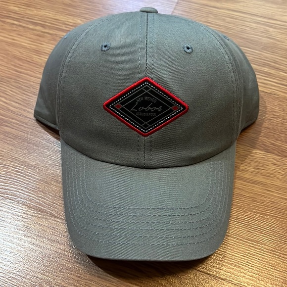 Mens hat - Picture 1 of 3